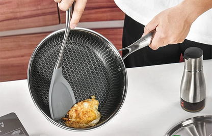poele inox induction colle pas